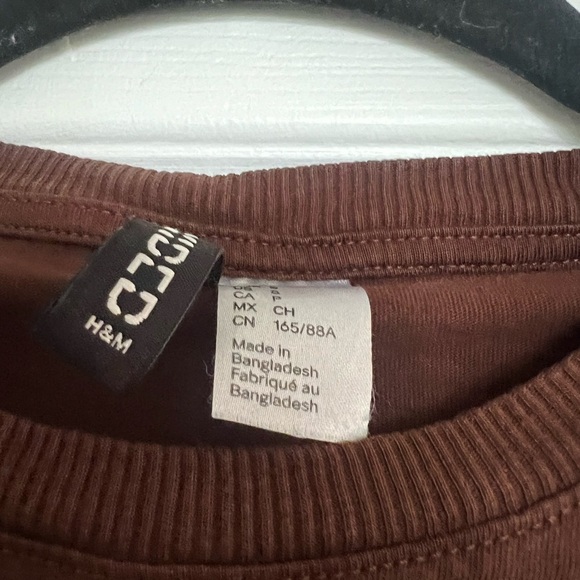 3 for $15 H&M cropped tee size S - Picture 2 of 2